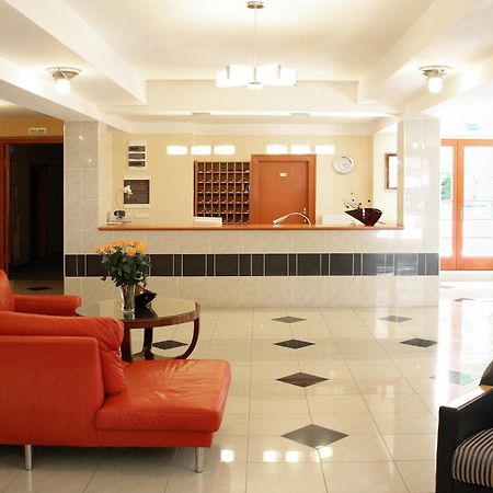 Hotel Korona Harkány Intérieur photo