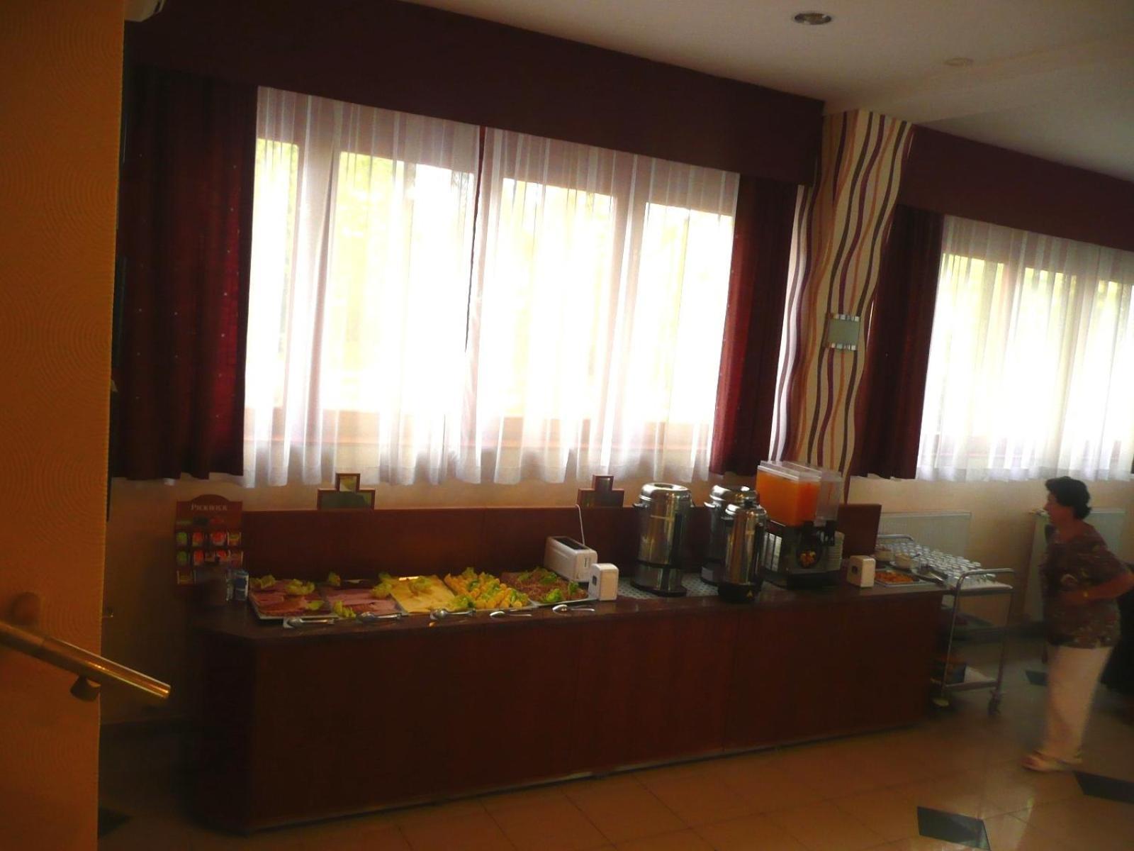 Hotel Korona Harkány Extérieur photo